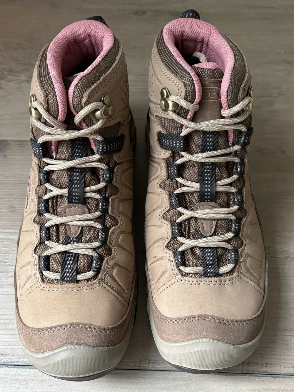 KEEN Targhee IV Mid Waterproof  Women’s Hiking Boots US 9 Brindle/Rose NEW